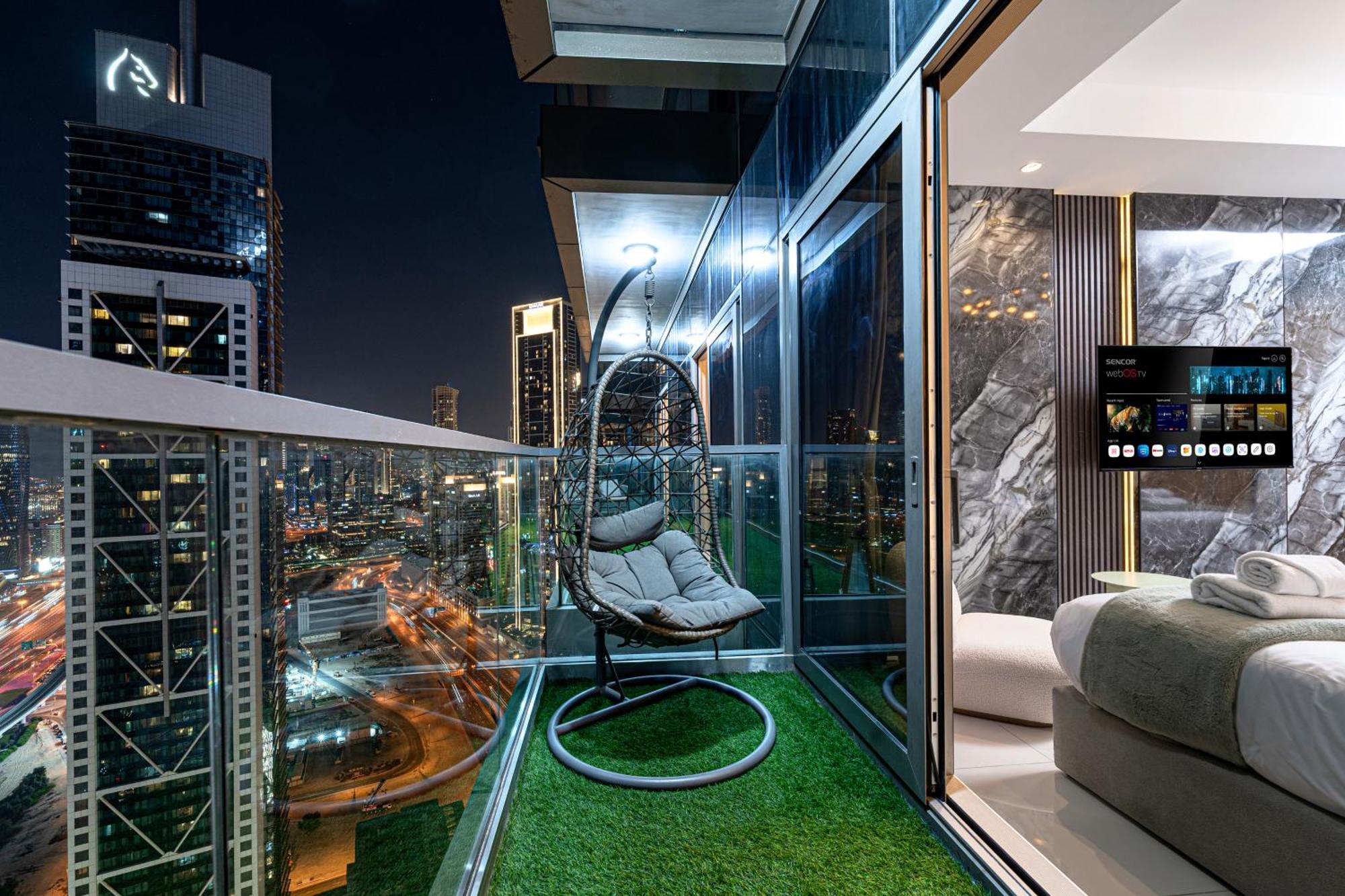 Highest Infinity Pool In Downtown Dubai Apartment ภายนอก รูปภาพ